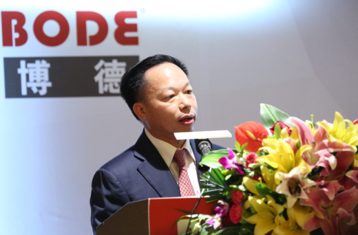 9广东蜜桃视频网站入口精工建材有限公司董事长、总经理叶荣恒.jpg